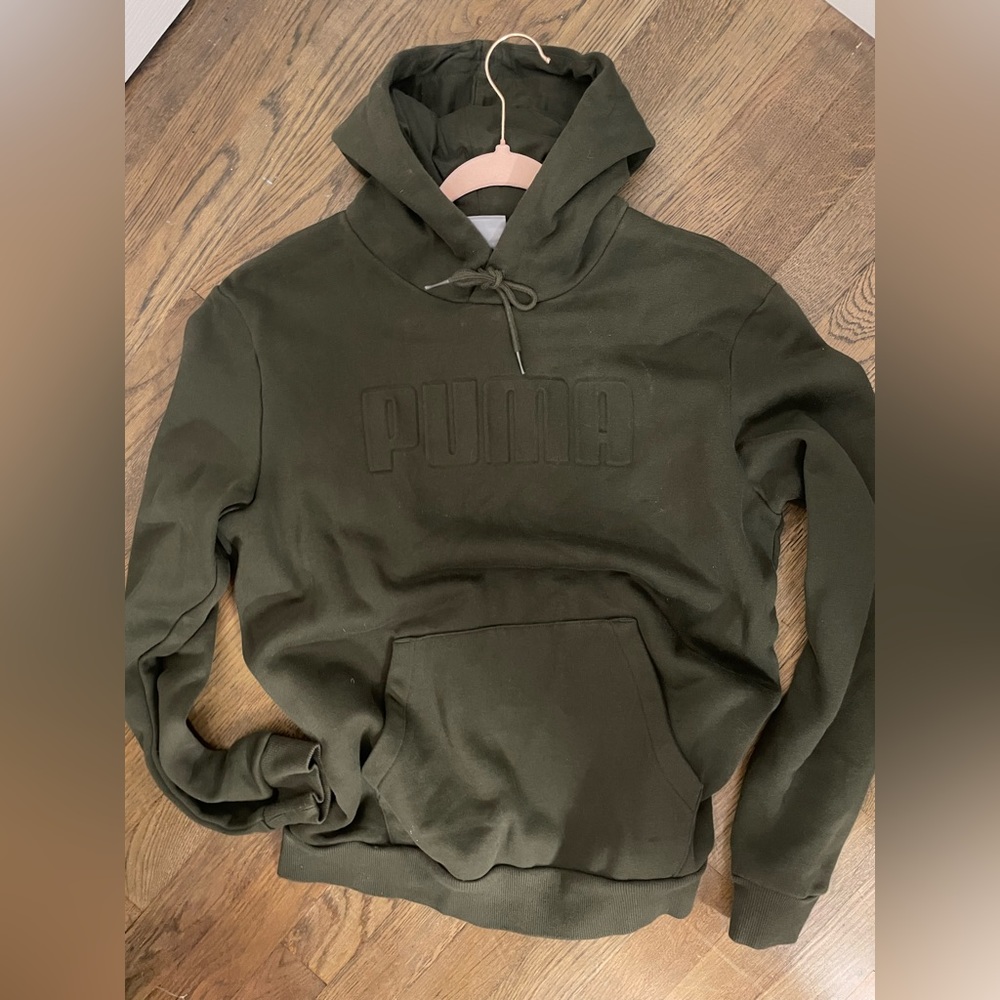 Green puma pullover